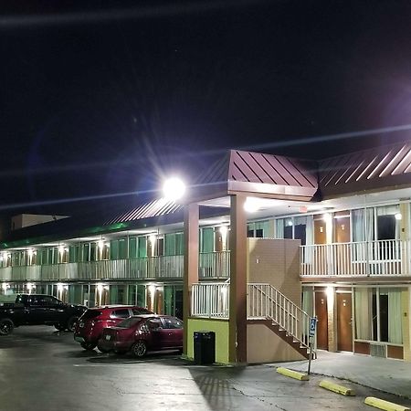Days Inn & Suites By Wyndham Charleston Airport West North Charleston Kültér fotó