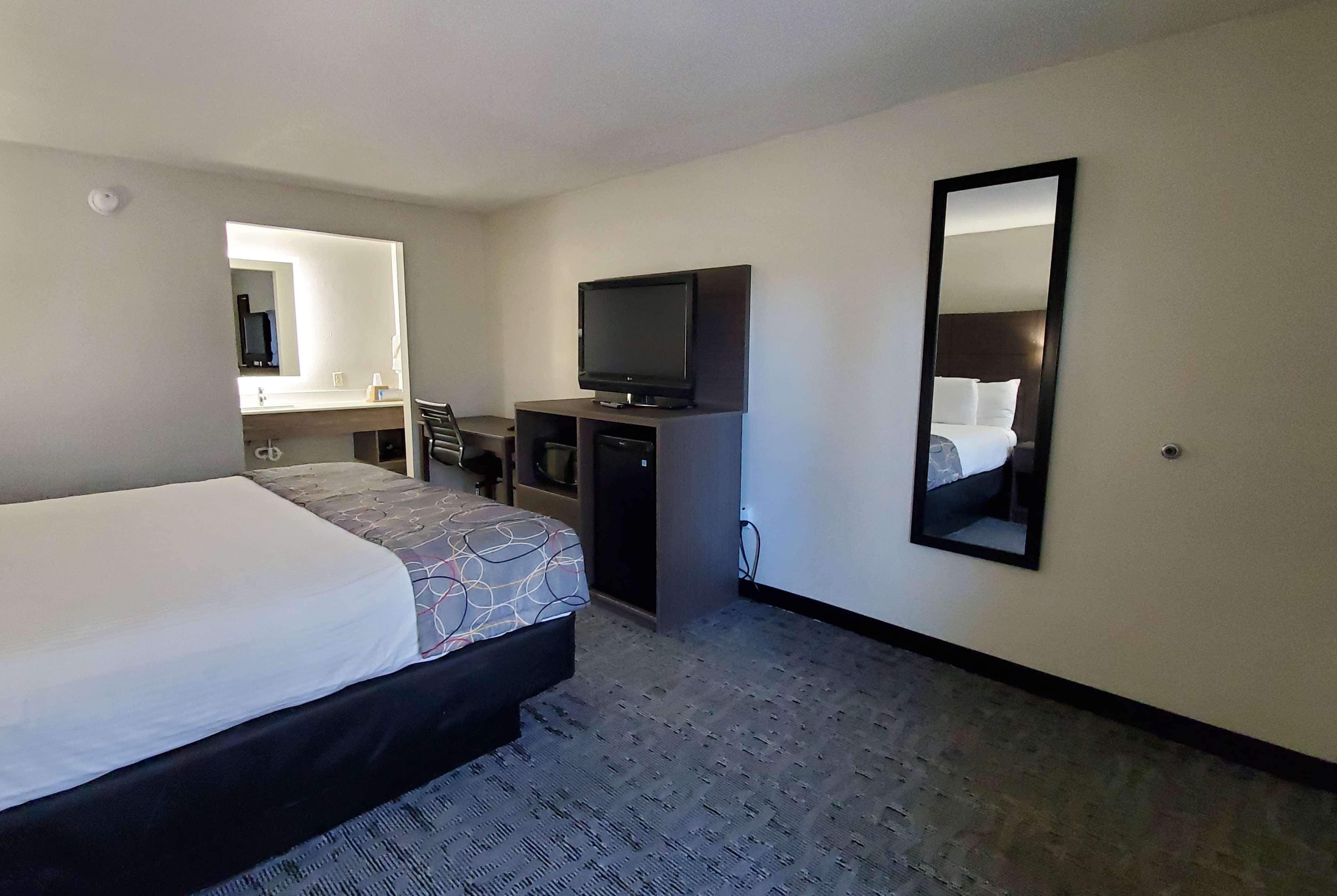 Days Inn & Suites By Wyndham Charleston Airport West North Charleston Kültér fotó