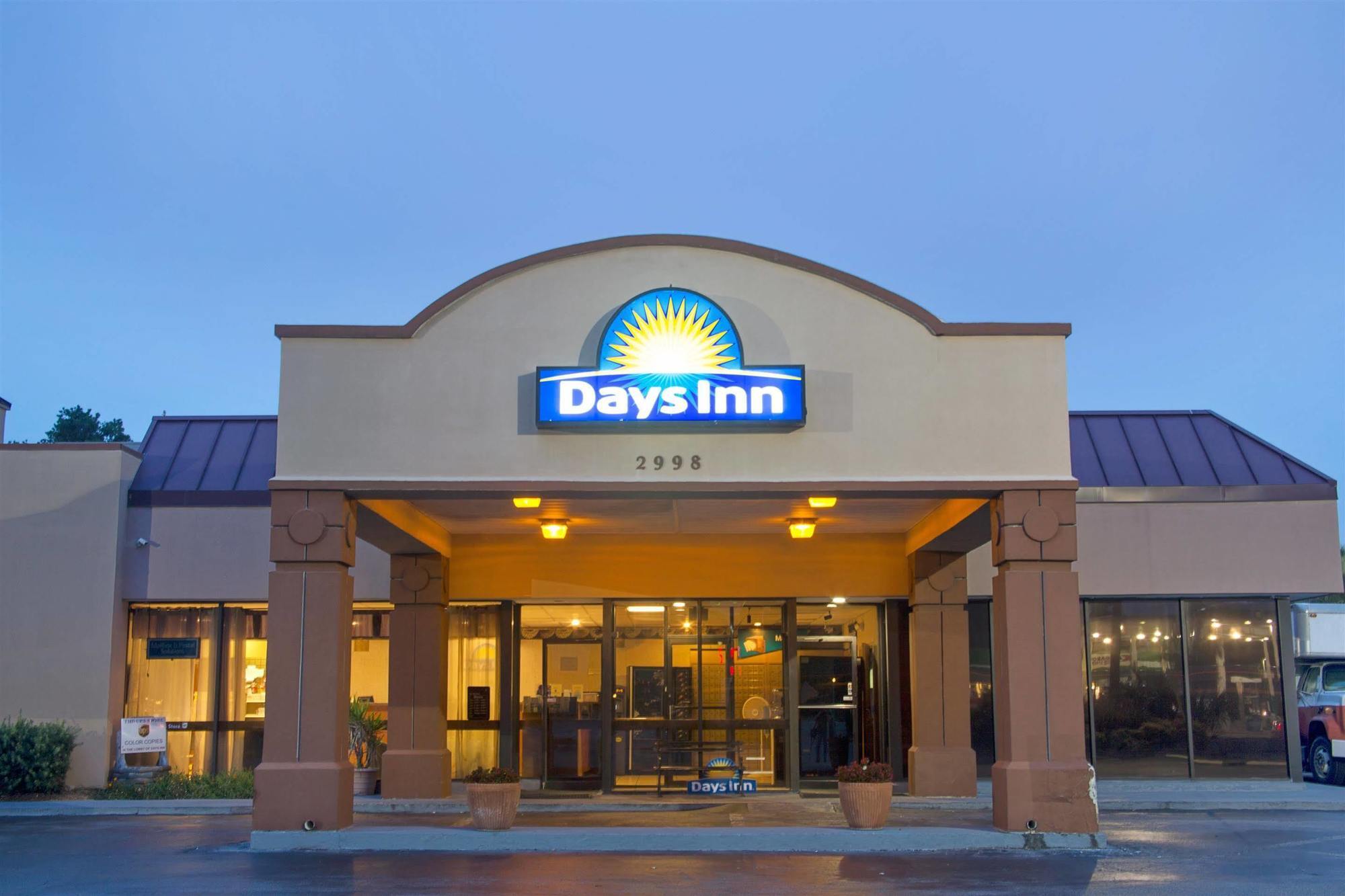Days Inn & Suites By Wyndham Charleston Airport West North Charleston Kültér fotó