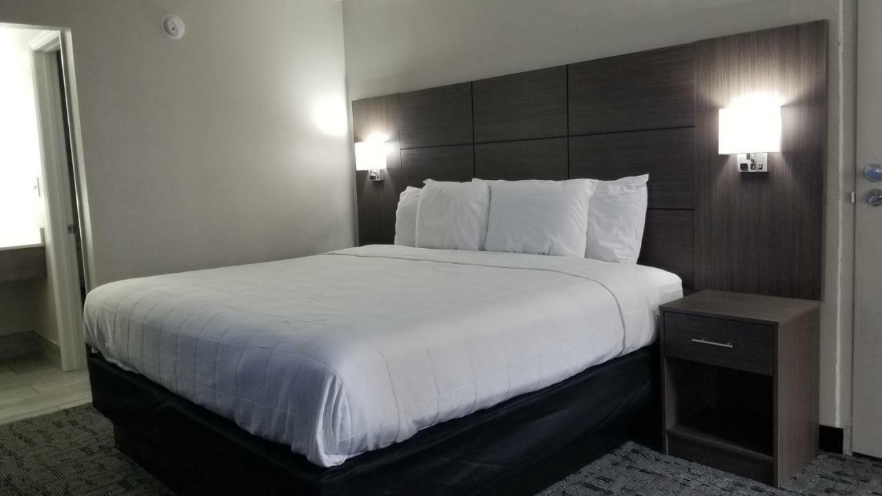 Days Inn & Suites By Wyndham Charleston Airport West North Charleston Kültér fotó