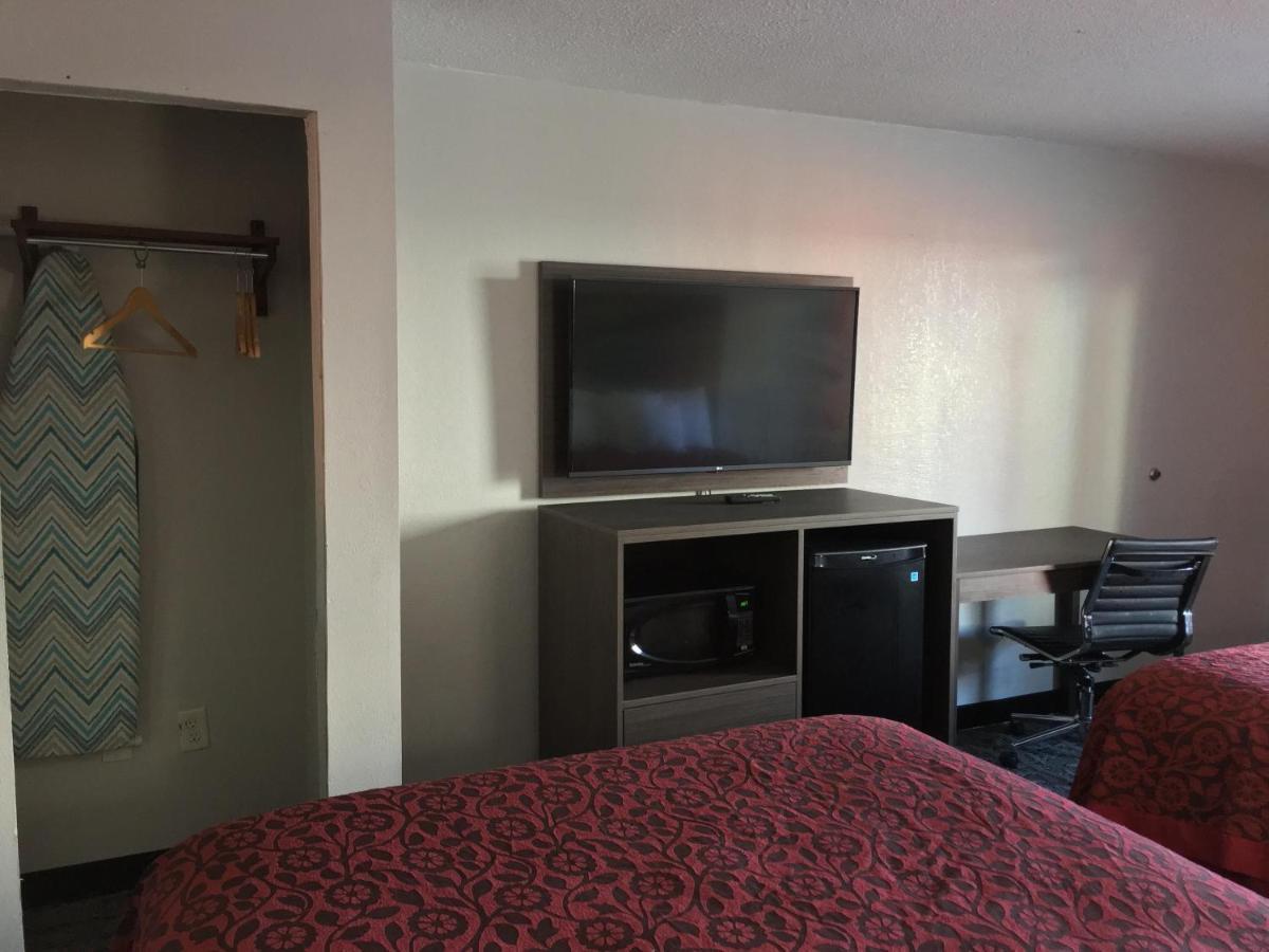 Days Inn & Suites By Wyndham Charleston Airport West North Charleston Kültér fotó